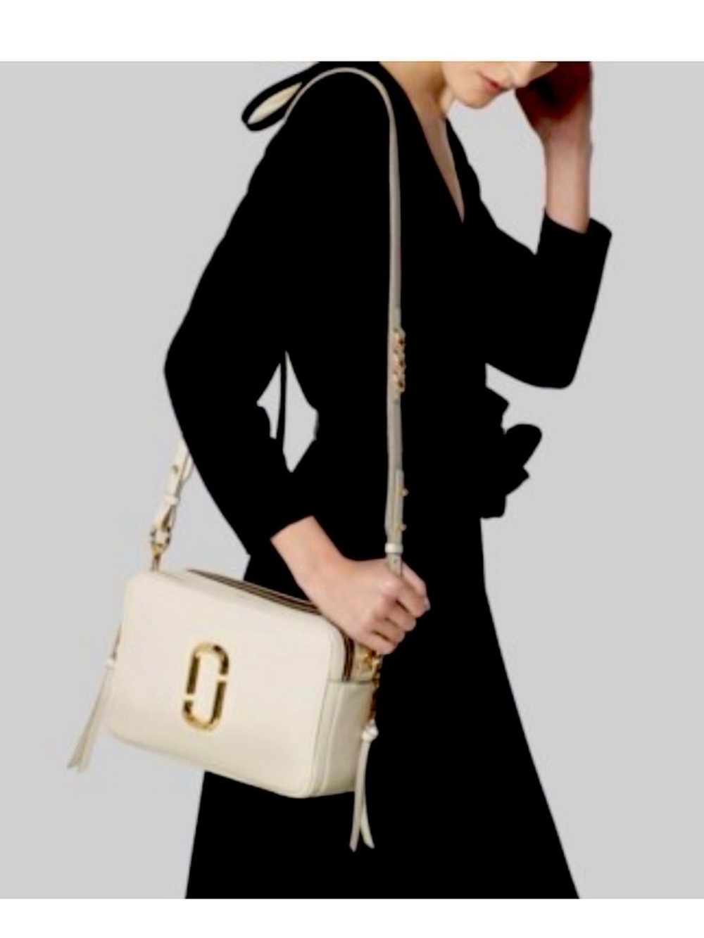 The Marc Jacobs softshot Leather Crossbody Bag in Chalk - Picture 2 of 9